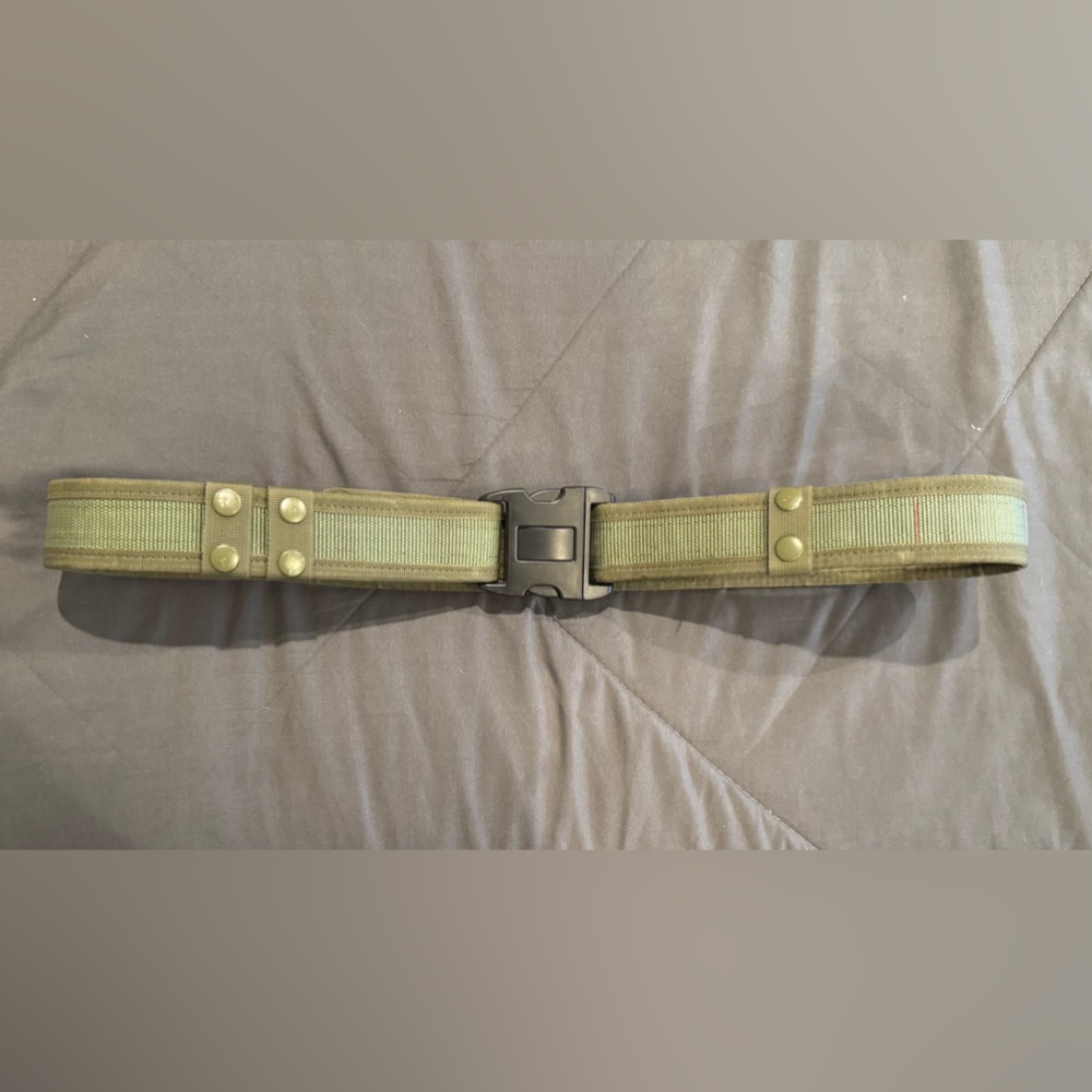 Bianchi Green Tactical Belt no sz but measures 46-47 inches.
